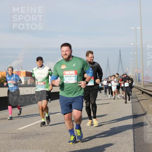 03.10.2025 - Köhlbrandbrückenlauf Jannik Wohlers http://msf.ph/oto/9091104 03.10.2025 09:59:17 Position 3 1813, 1213 meine-sportfotos.de