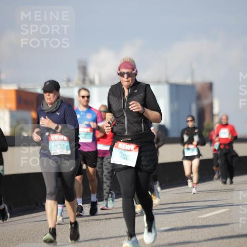 03.10.2025 - Köhlbrandbrückenlauf Jannik Wohlers http://msf.ph/oto/9091115 03.10.2025 10:10:48 Position 3 3737, 3784 meine-sportfotos.de