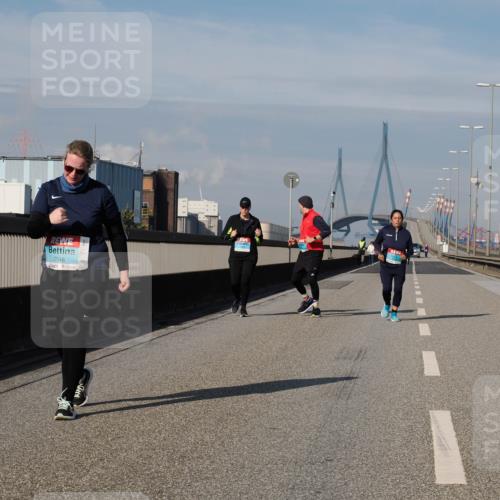 03.10.2025 - Köhlbrandbrückenlauf Fabian Wolf http://msf.ph/oto/9091146 03.10.2025 10:26:55 Position 3 2546, 3 meine-sportfotos.de