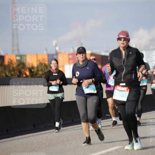 03.10.2025 - Köhlbrandbrückenlauf Jannik Wohlers http://msf.ph/oto/9091152 03.10.2025 10:10:49 Position 3 3737, 784 meine-sportfotos.de