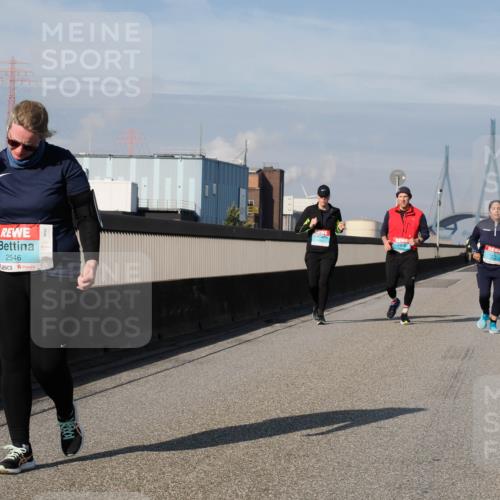 03.10.2025 - Köhlbrandbrückenlauf Fabian Wolf http://msf.ph/oto/9091182 03.10.2025 10:26:56 Position 3 2546 meine-sportfotos.de