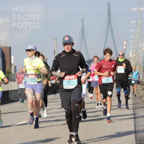 03.10.2025 - Köhlbrandbrückenlauf Jannik Wohlers http://msf.ph/oto/9091196 03.10.2025 09:59:20 Position 3 3107, 3761, 3727 meine-sportfotos.de