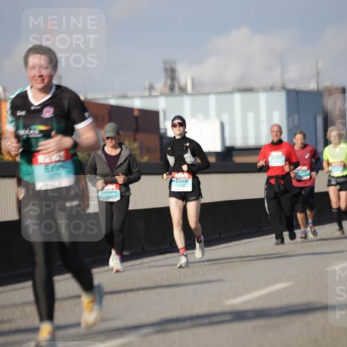 03.10.2025 - Köhlbrandbrückenlauf Jannik Wohlers http://msf.ph/oto/9091212 03.10.2025 10:10:53 Position 3 3678, 3077, 1969 meine-sportfotos.de