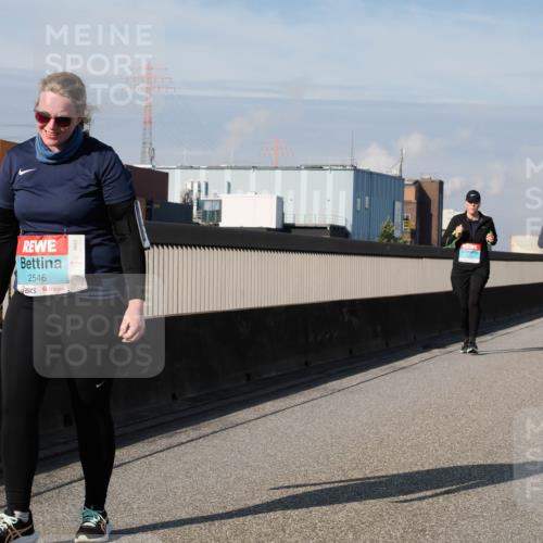03.10.2025 - Köhlbrandbrückenlauf Fabian Wolf http://msf.ph/oto/9091215 03.10.2025 10:26:57 Position 3 2546 meine-sportfotos.de