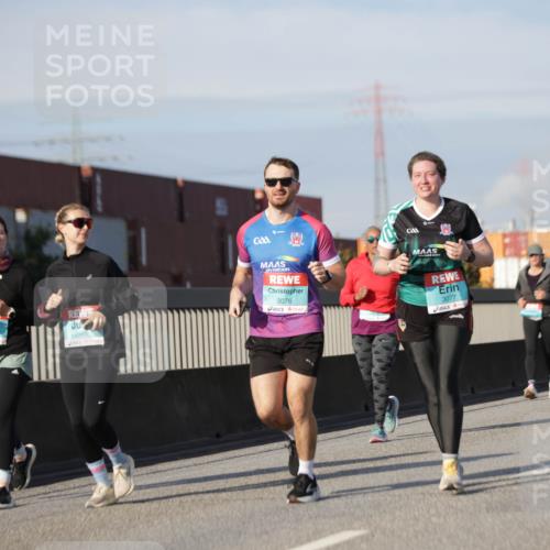 03.10.2025 - Köhlbrandbrückenlauf Jannik Wohlers http://msf.ph/oto/9091234 03.10.2025 10:10:54 Position 3 10, 3076, 3077 meine-sportfotos.de