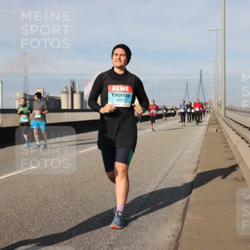03.10.2025 - Köhlbrandbrückenlauf Lena Gebhardt http://msf.ph/oto/9091243 03.10.2025 10:07:53 Position 2 3701, 2621 meine-sportfotos.de