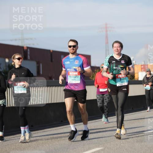 03.10.2025 - Köhlbrandbrückenlauf Jannik Wohlers http://msf.ph/oto/9091247 03.10.2025 10:10:54 Position 3 2966, 3076, 3077 meine-sportfotos.de
