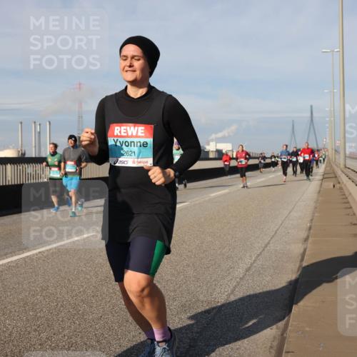 03.10.2025 - Köhlbrandbrückenlauf Lena Gebhardt http://msf.ph/oto/9091267 03.10.2025 10:07:53 Position 2 2621 meine-sportfotos.de