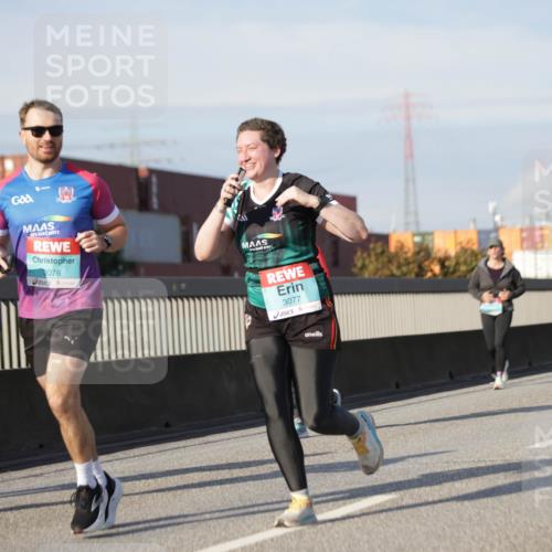 03.10.2025 - Köhlbrandbrückenlauf Jannik Wohlers http://msf.ph/oto/9091278 03.10.2025 10:10:55 Position 3 3076, 3077 meine-sportfotos.de