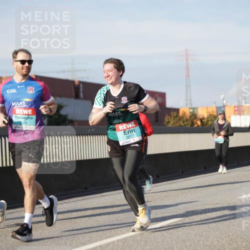 03.10.2025 - Köhlbrandbrückenlauf Jannik Wohlers http://msf.ph/oto/9091290 03.10.2025 10:10:55 Position 3 3076, 3077 meine-sportfotos.de