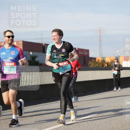 03.10.2025 - Köhlbrandbrückenlauf Jannik Wohlers http://msf.ph/oto/9091305 03.10.2025 10:10:55 Position 3 3076, 3077 meine-sportfotos.de