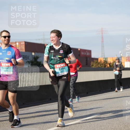 03.10.2025 - Köhlbrandbrückenlauf Jannik Wohlers http://msf.ph/oto/9091313 03.10.2025 10:10:55 Position 3 2, 3076, 3077 meine-sportfotos.de