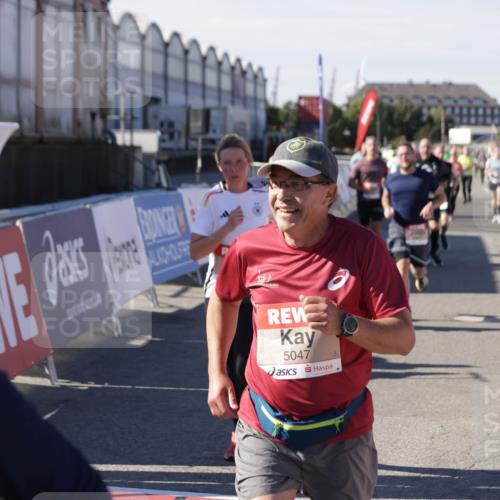 03.10.2025 - Köhlbrandbrückenlauf Jannik Wohlers http://msf.ph/oto/9091326 03.10.2025 13:19:46 Ziel 4376, 4539, 4981, 5047, 5059, 5148, 5647, 5648, 5650, 5704, 5838, 5931, 5975, 6382, 6383, 6509, 6600, 6660, 6730 meine-sportfotos.de