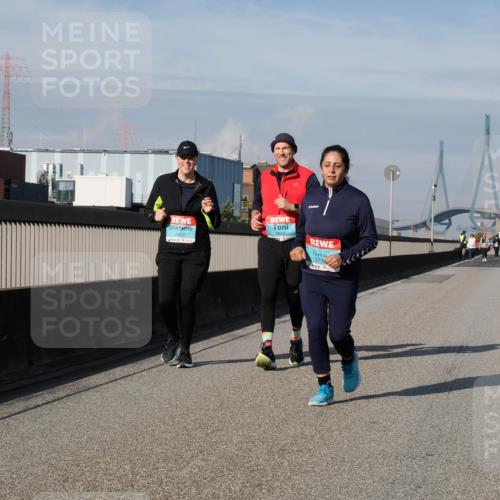 03.10.2025 - Köhlbrandbrückenlauf Fabian Wolf http://msf.ph/oto/9091329 03.10.2025 10:27:00 Position 3 2607, 2643, 3776 meine-sportfotos.de