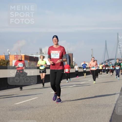 03.10.2025 - Köhlbrandbrückenlauf Jannik Wohlers http://msf.ph/oto/9091336 03.10.2025 10:10:59 Position 3 2536 meine-sportfotos.de