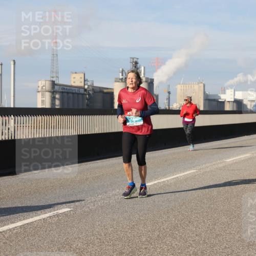 03.10.2025 - Köhlbrandbrückenlauf Lena Gebhardt http://msf.ph/oto/9091444 03.10.2025 10:07:58 Position 2 347 meine-sportfotos.de