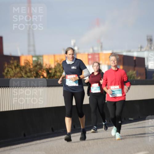 03.10.2025 - Köhlbrandbrückenlauf Jannik Wohlers http://msf.ph/oto/9091457 03.10.2025 10:11:05 Position 3 3142 meine-sportfotos.de