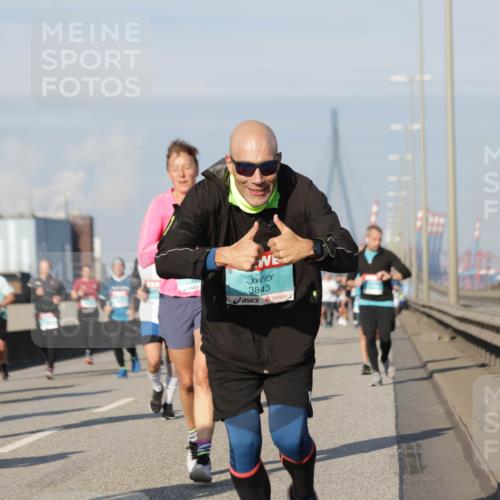 03.10.2025 - Köhlbrandbrückenlauf Jannik Wohlers http://msf.ph/oto/9091463 03.10.2025 09:59:28 Position 3 3843 meine-sportfotos.de