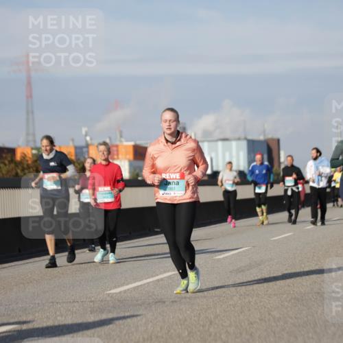 03.10.2025 - Köhlbrandbrückenlauf Jannik Wohlers http://msf.ph/oto/9091473 03.10.2025 10:11:06 Position 3 1851 meine-sportfotos.de