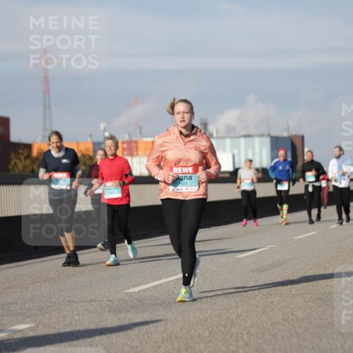 03.10.2025 - Köhlbrandbrückenlauf Jannik Wohlers http://msf.ph/oto/9091497 03.10.2025 10:11:06 Position 3 1851 meine-sportfotos.de