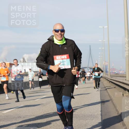03.10.2025 - Köhlbrandbrückenlauf Jannik Wohlers http://msf.ph/oto/9091502 03.10.2025 09:59:28 Position 3 30, 3843 meine-sportfotos.de
