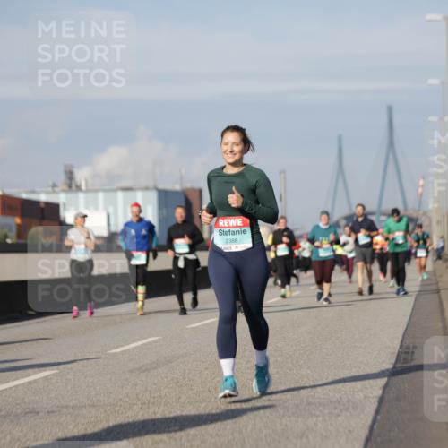 03.10.2025 - Köhlbrandbrückenlauf Jannik Wohlers http://msf.ph/oto/9091514 03.10.2025 10:11:08 Position 3 2388 meine-sportfotos.de