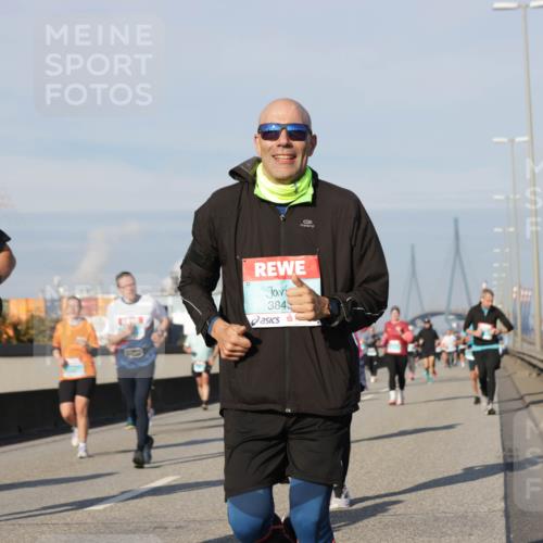 03.10.2025 - Köhlbrandbrückenlauf Jannik Wohlers http://msf.ph/oto/9091523 03.10.2025 09:59:29 Position 3 3069, 384 meine-sportfotos.de
