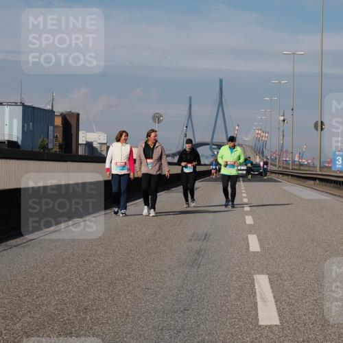 03.10.2025 - Köhlbrandbrückenlauf Fabian Wolf http://msf.ph/oto/9091527 03.10.2025 10:27:44 Position 3 3 meine-sportfotos.de