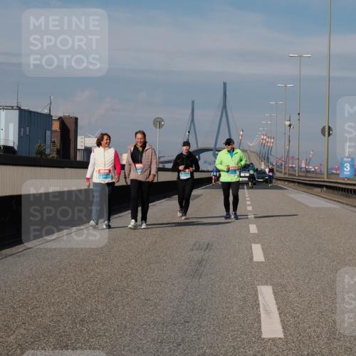 03.10.2025 - Köhlbrandbrückenlauf Fabian Wolf http://msf.ph/oto/9091554 03.10.2025 10:27:45 Position 3  meine-sportfotos.de