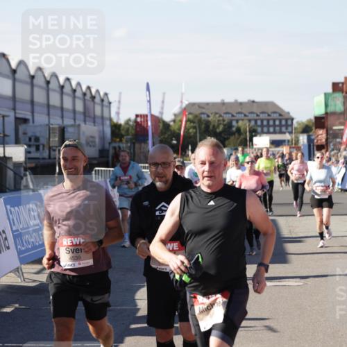 03.10.2025 - Köhlbrandbrückenlauf Jannik Wohlers http://msf.ph/oto/9091565 03.10.2025 13:19:51 Ziel 4376, 4539, 4981, 5047, 5059, 5148, 5647, 5648, 5650, 5656, 5657, 5704, 5841, 5931, 6068, 6414, 6509, 6567, 6568, 6660, 6663, 6730 meine-sportfotos.de