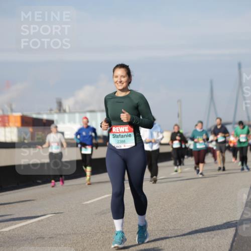 03.10.2025 - Köhlbrandbrückenlauf Jannik Wohlers http://msf.ph/oto/9091584 03.10.2025 10:11:08 Position 3 2388 meine-sportfotos.de