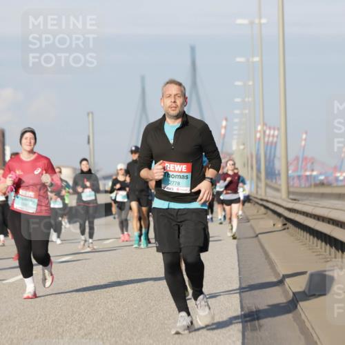 03.10.2025 - Köhlbrandbrückenlauf Jannik Wohlers http://msf.ph/oto/9091608 03.10.2025 09:59:32 Position 3 2778 meine-sportfotos.de