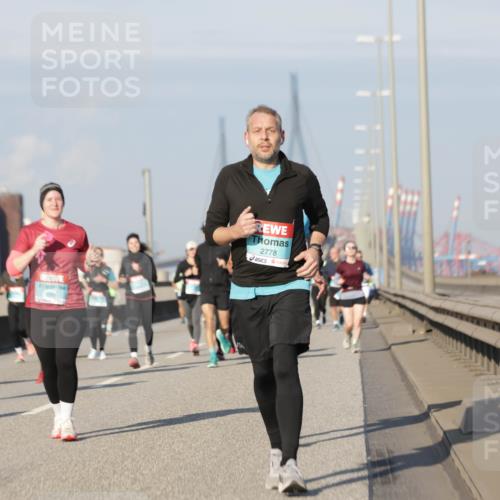 03.10.2025 - Köhlbrandbrückenlauf Jannik Wohlers http://msf.ph/oto/9091615 03.10.2025 09:59:33 Position 3 1591, 2778 meine-sportfotos.de
