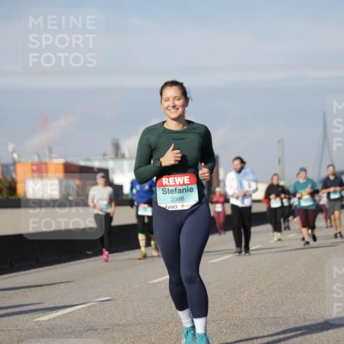 03.10.2025 - Köhlbrandbrückenlauf Jannik Wohlers http://msf.ph/oto/9091620 03.10.2025 10:11:09 Position 3 2388 meine-sportfotos.de