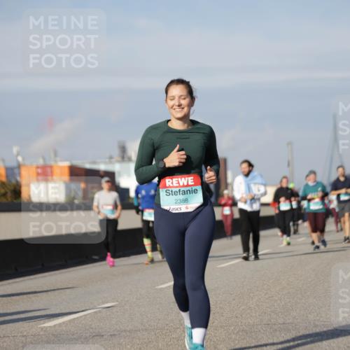 03.10.2025 - Köhlbrandbrückenlauf Jannik Wohlers http://msf.ph/oto/9091624 03.10.2025 10:11:09 Position 3 2388 meine-sportfotos.de