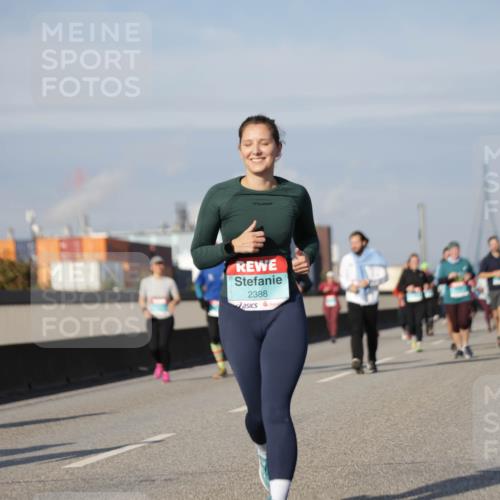 03.10.2025 - Köhlbrandbrückenlauf Jannik Wohlers http://msf.ph/oto/9091633 03.10.2025 10:11:09 Position 3 2388 meine-sportfotos.de