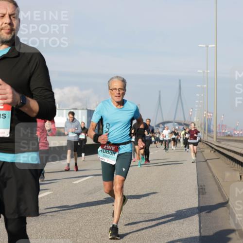 03.10.2025 - Köhlbrandbrückenlauf Jannik Wohlers http://msf.ph/oto/9091641 03.10.2025 09:59:36 Position 3 2778, 2902 meine-sportfotos.de