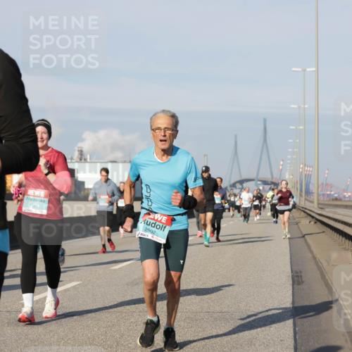 03.10.2025 - Köhlbrandbrückenlauf Jannik Wohlers http://msf.ph/oto/9091661 03.10.2025 09:59:36 Position 3 1591, 2902 meine-sportfotos.de