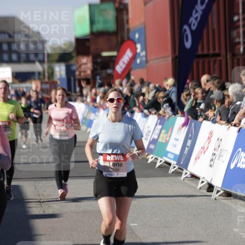 03.10.2025 - Köhlbrandbrückenlauf Jannik Wohlers http://msf.ph/oto/9091668 03.10.2025 13:19:53 Ziel 4376, 4539, 5047, 5059, 5148, 5647, 5648, 5656, 5657, 5658, 5704, 5841, 6068, 6414, 6509, 6567, 6568, 6660, 6663, 6730 meine-sportfotos.de