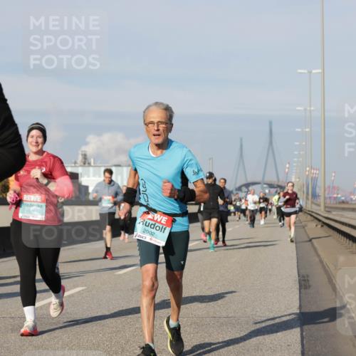 03.10.2025 - Köhlbrandbrückenlauf Jannik Wohlers http://msf.ph/oto/9091672 03.10.2025 09:59:36 Position 3 1591, 2902 meine-sportfotos.de