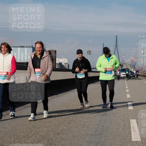 03.10.2025 - Köhlbrandbrückenlauf Fabian Wolf http://msf.ph/oto/9091673 03.10.2025 10:27:51 Position 3 290, 2908, 1241, 3396, 3 meine-sportfotos.de
