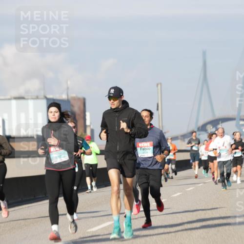 03.10.2025 - Köhlbrandbrückenlauf Jannik Wohlers http://msf.ph/oto/9091685 03.10.2025 09:59:38 Position 3 1708, 3792, 2719 meine-sportfotos.de