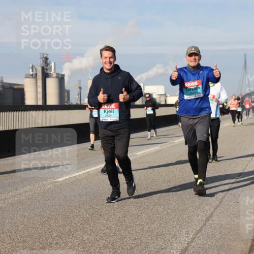 03.10.2025 - Köhlbrandbrückenlauf Lena Gebhardt http://msf.ph/oto/9091690 03.10.2025 10:08:03 Position 2 2624, 2633 meine-sportfotos.de