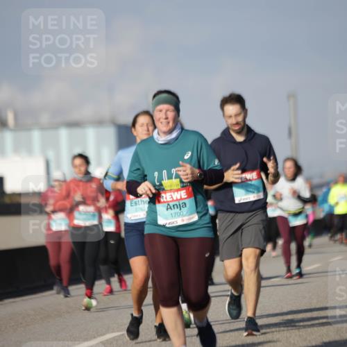 03.10.2025 - Köhlbrandbrückenlauf Jannik Wohlers http://msf.ph/oto/9091694 03.10.2025 10:11:15 Position 3 3045, 2763, 1700 meine-sportfotos.de
