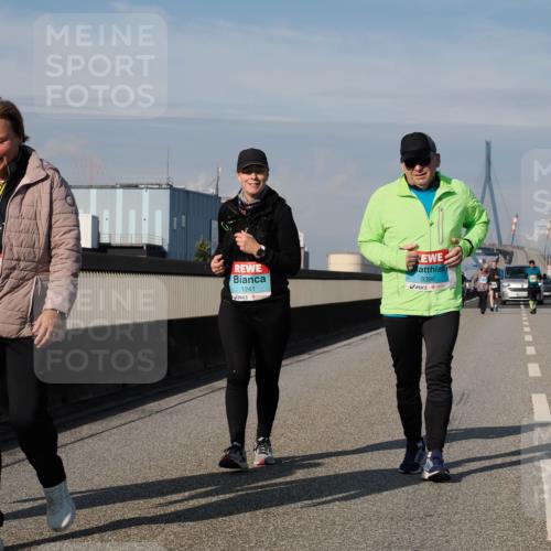 03.10.2025 - Köhlbrandbrückenlauf Fabian Wolf http://msf.ph/oto/9091712 03.10.2025 10:27:53 Position 3 29, 1241, 3396 meine-sportfotos.de