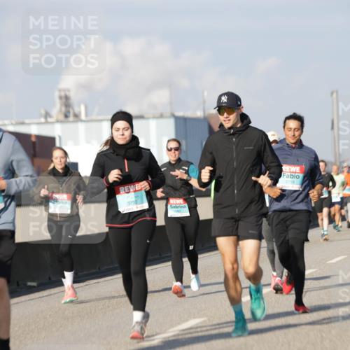 03.10.2025 - Köhlbrandbrückenlauf Jannik Wohlers http://msf.ph/oto/9091754 03.10.2025 09:59:39 Position 3 1708, 3792, 1481, 2719 meine-sportfotos.de