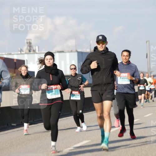 03.10.2025 - Köhlbrandbrückenlauf Jannik Wohlers http://msf.ph/oto/9091768 03.10.2025 09:59:39 Position 3 1708, 3792, 1481, 738, 2719 meine-sportfotos.de