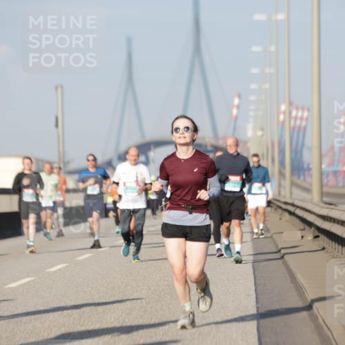 03.10.2025 - Köhlbrandbrückenlauf Jannik Wohlers http://msf.ph/oto/9091775 03.10.2025 09:59:40 Position 3 02, 2719 meine-sportfotos.de