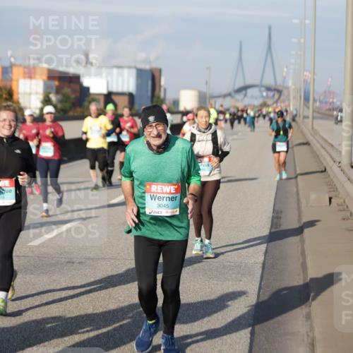 03.10.2025 - Köhlbrandbrückenlauf Jannik Wohlers http://msf.ph/oto/9091797 03.10.2025 10:11:21 Position 3 3819, 3045 meine-sportfotos.de