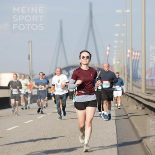 03.10.2025 - Köhlbrandbrückenlauf Jannik Wohlers http://msf.ph/oto/9091804 03.10.2025 09:59:40 Position 3 19 meine-sportfotos.de
